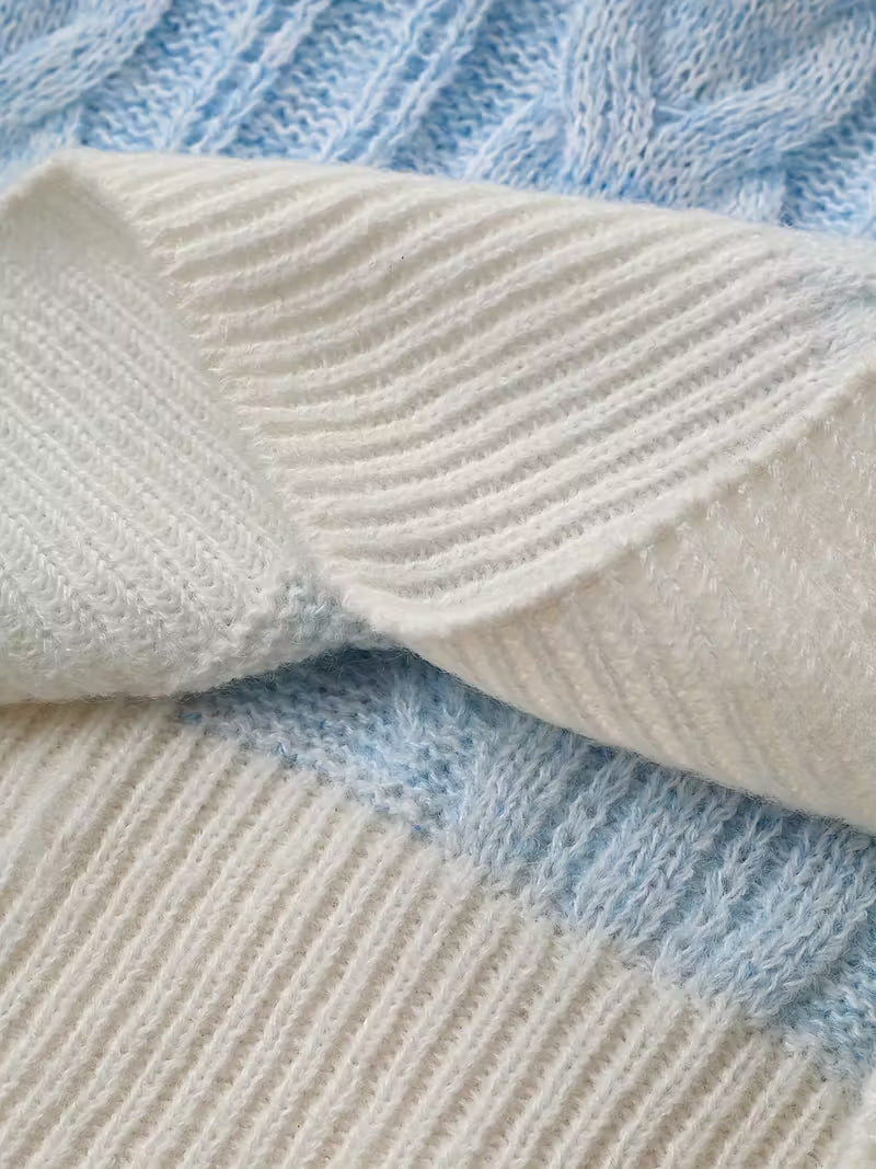 Women'S Cozy Cable Sweater - Soft Blue & White Two-Tone Long Sleeve